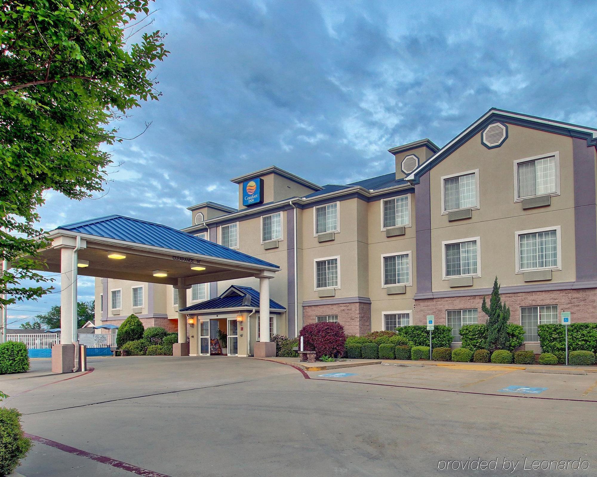 Fairbridge Inn & Suites Cleburne Exterior photo